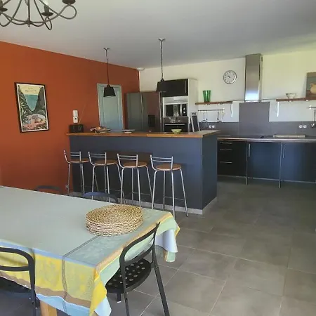 Cursaninco Villa *